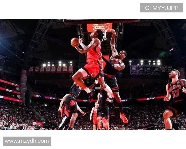 2006年火箭与公牛的激烈对决回顾及精彩瞬间分析